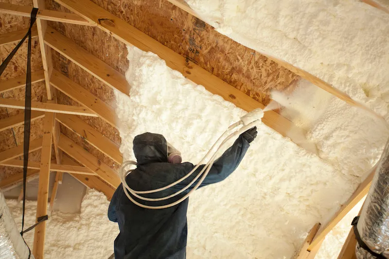 Open-Cell vs Closed-Cell Spray Foam: A 2025 Comparison Guide
